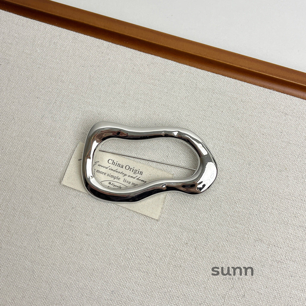 Kamri Asymmetrical Geometric Brooch [NXN1BT1R]