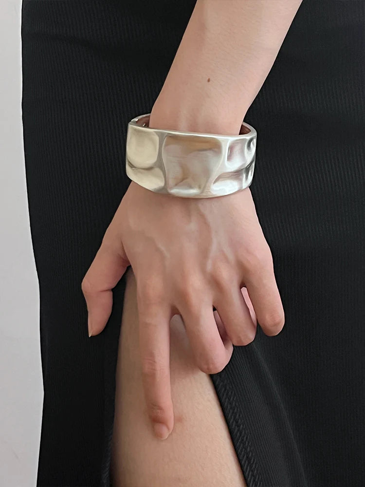 Kamryn Wide Metal Arm Cuff