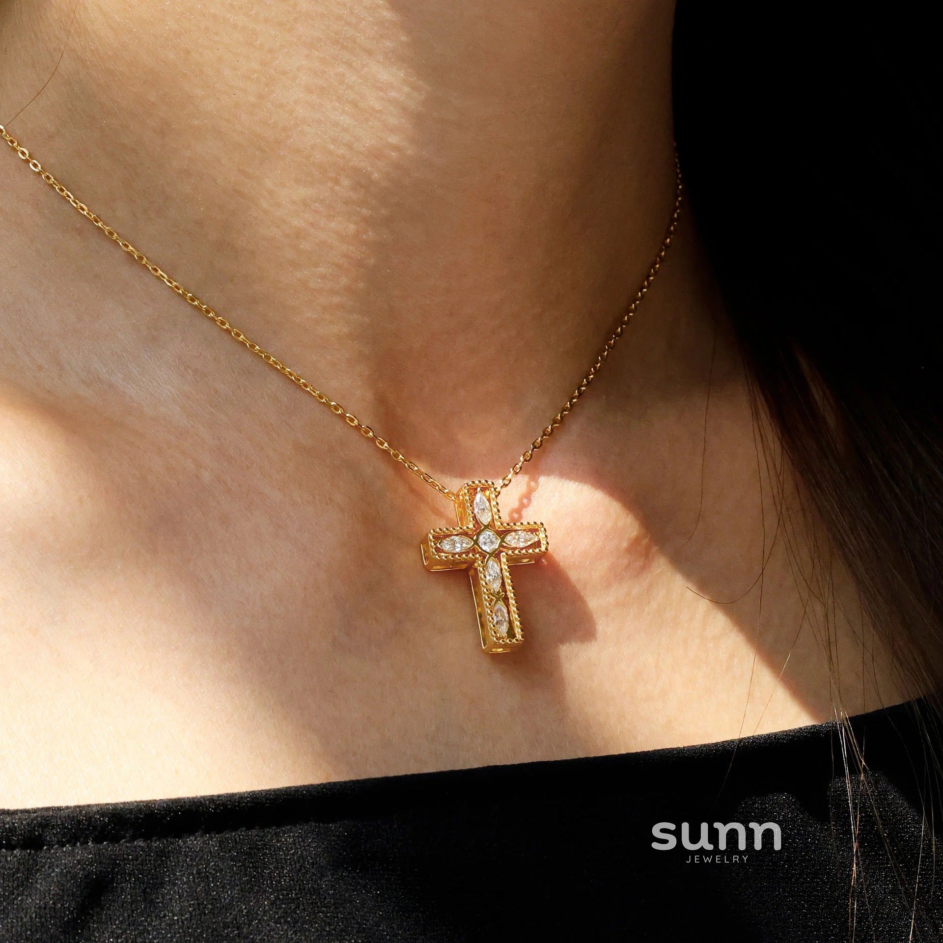 Kamryn Zircon Detachable Cross Necklace [T6S5TNOO]