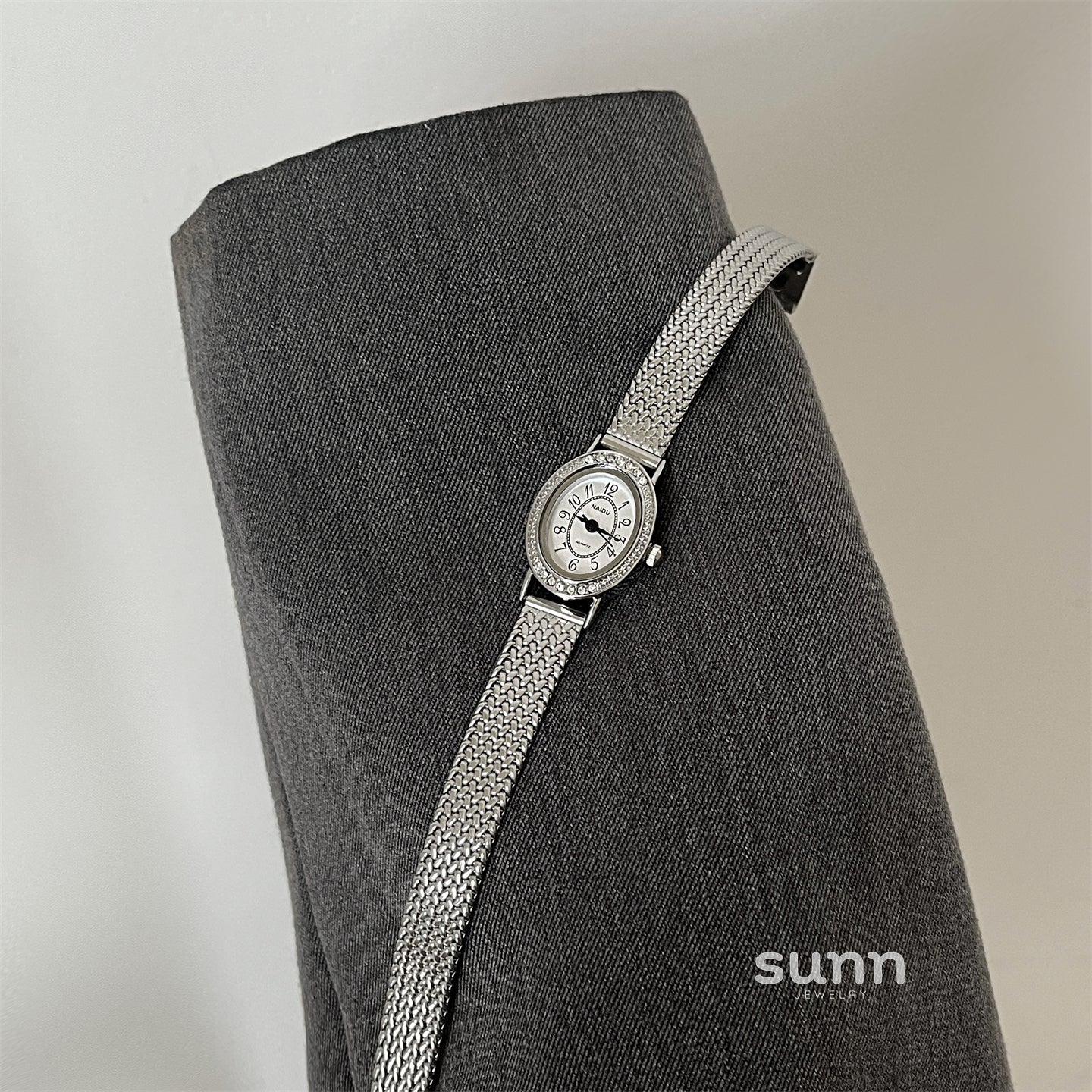 Kamrynn Dazzling Mesh Watch [LE3XP7DG]