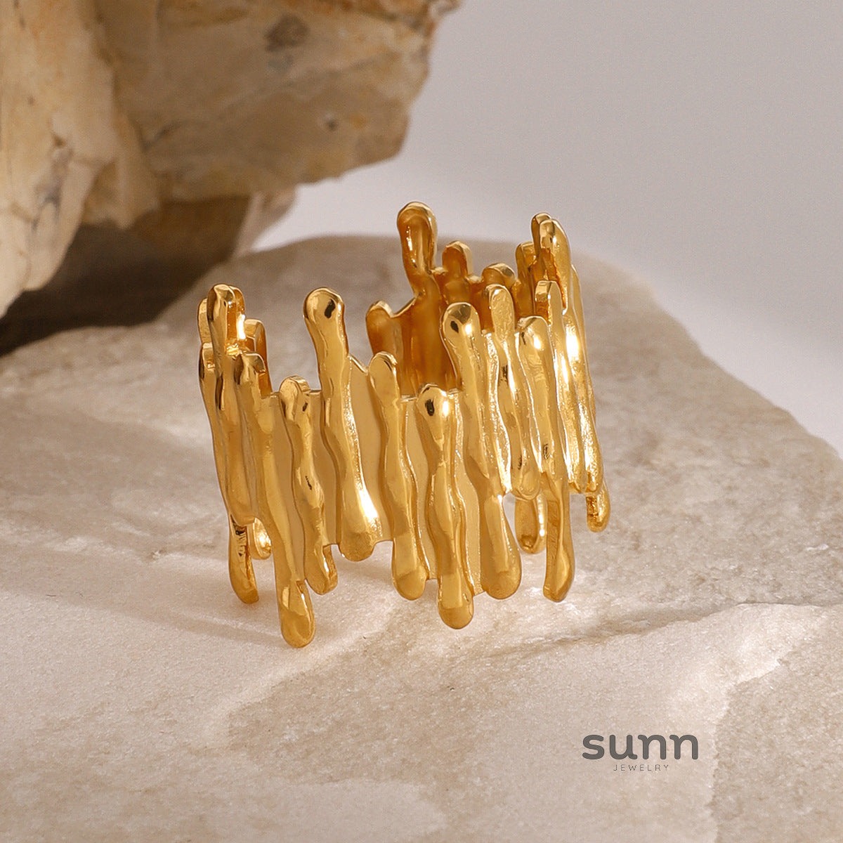 Kamyla Sculpted Open Ring [VJ7NRHH2]
