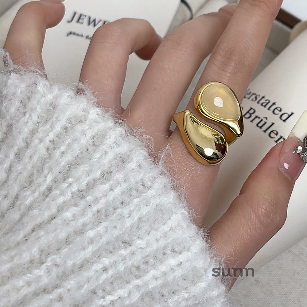 Karalynn Waterdrop Statement Ring [A3QN2P56]