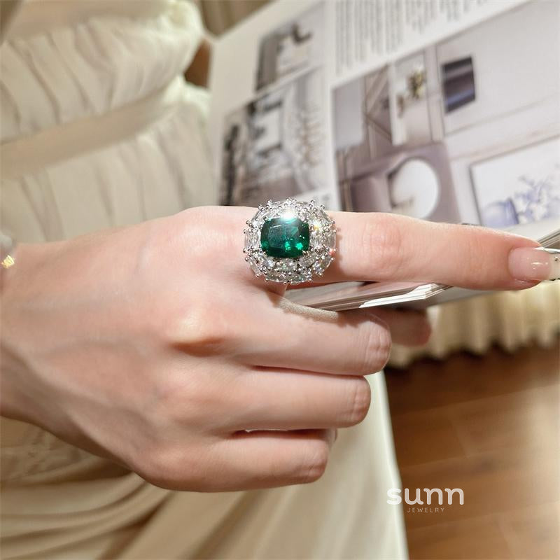 Kari Emerald Palace Ring [GMY8VEYV]