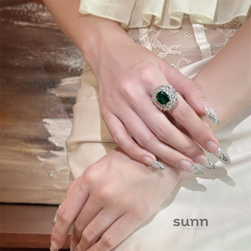 Kari Emerald Palace Ring [TY5266EA]