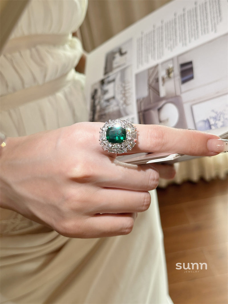 Kari Emerald Palace Ring [AE147KVQ]