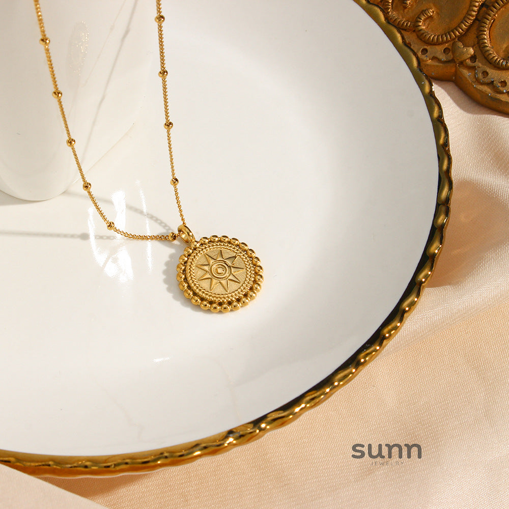 Karissa Star Disc Necklace [IFI9FPDM]