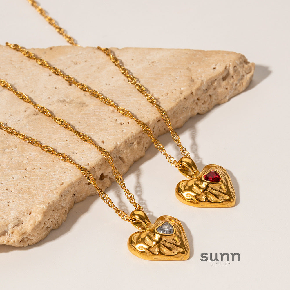 Karlyn Hammered Heart Necklace [MGN2EJO5]