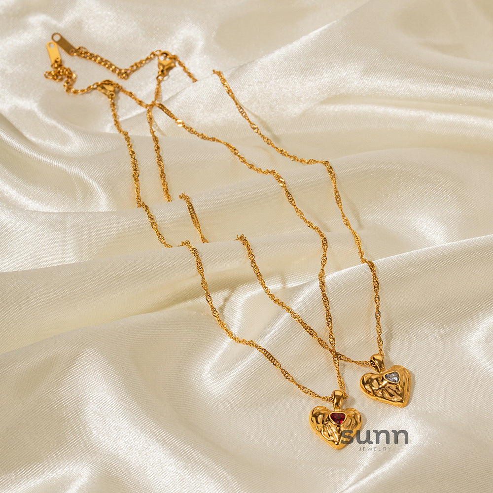 Karlyn Hammered Heart Necklace [5X0M99ZV]