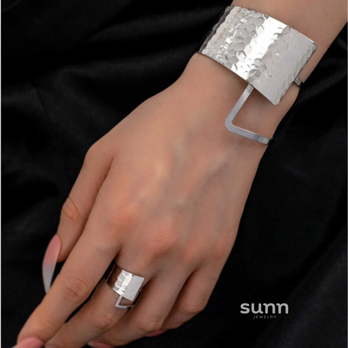 Karmen Wavy Statement Jewelry