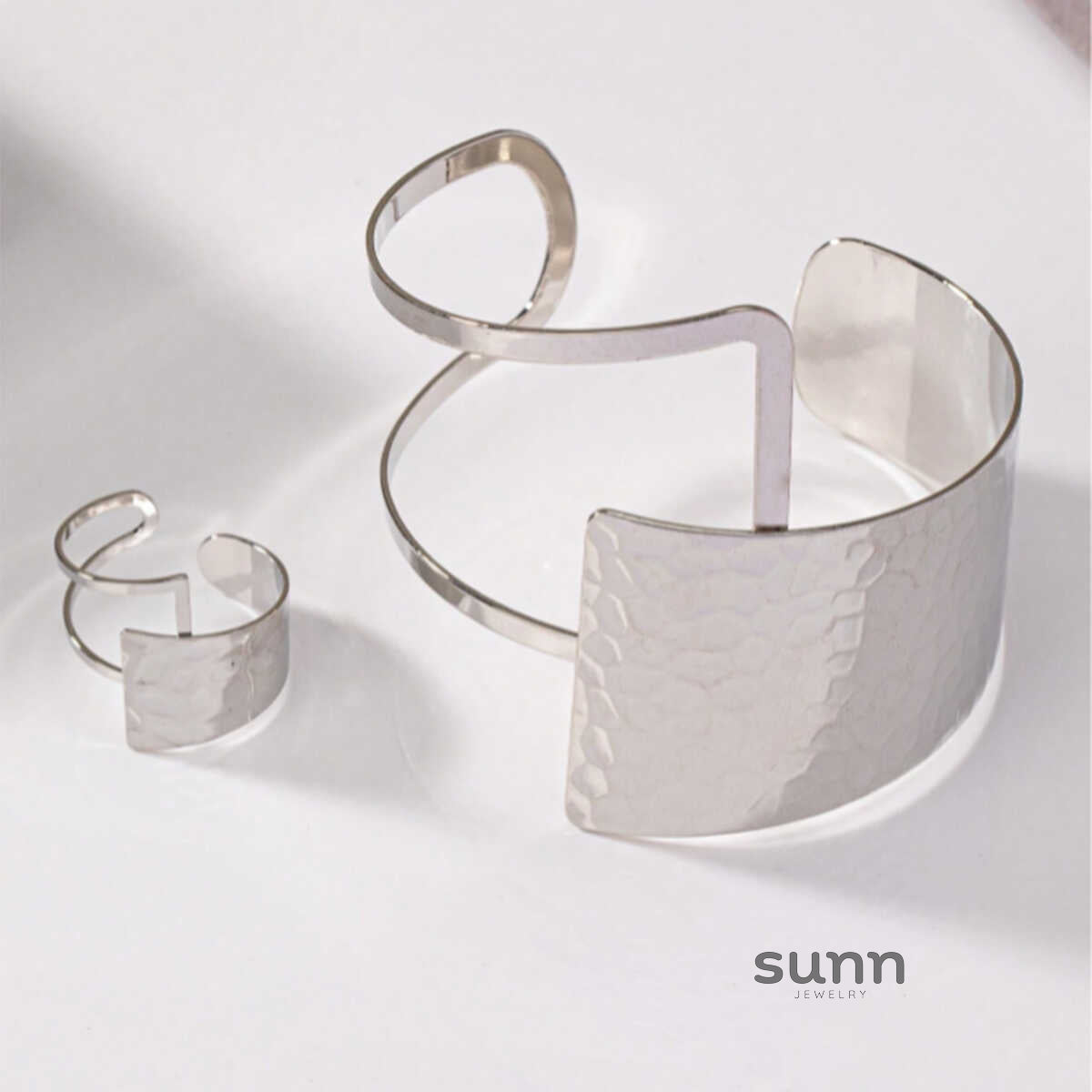 Karmen Wavy Statement Jewelry