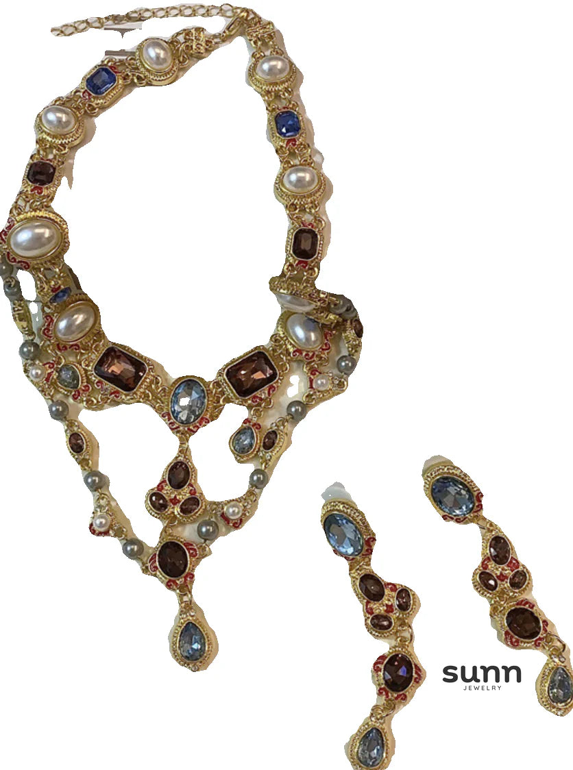 Karolina Baroque Pearl Necklace