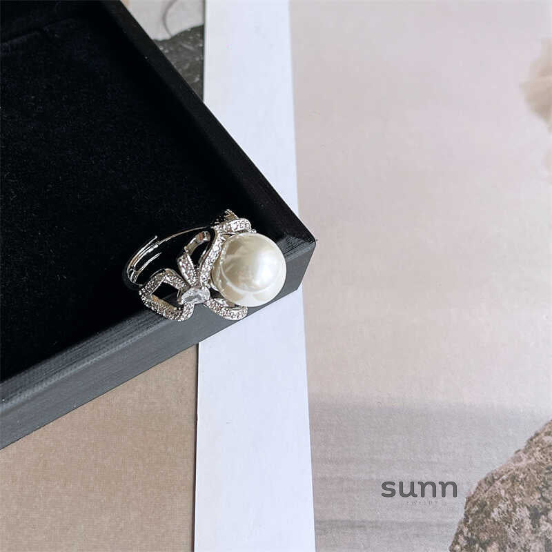 Karolyn Pearl & Zirconia Ring