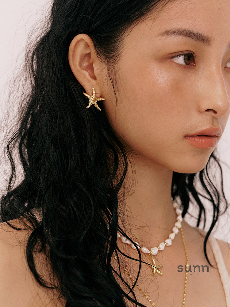 Karyn Shell Layered Pendant Necklace [3TT0J9H0]