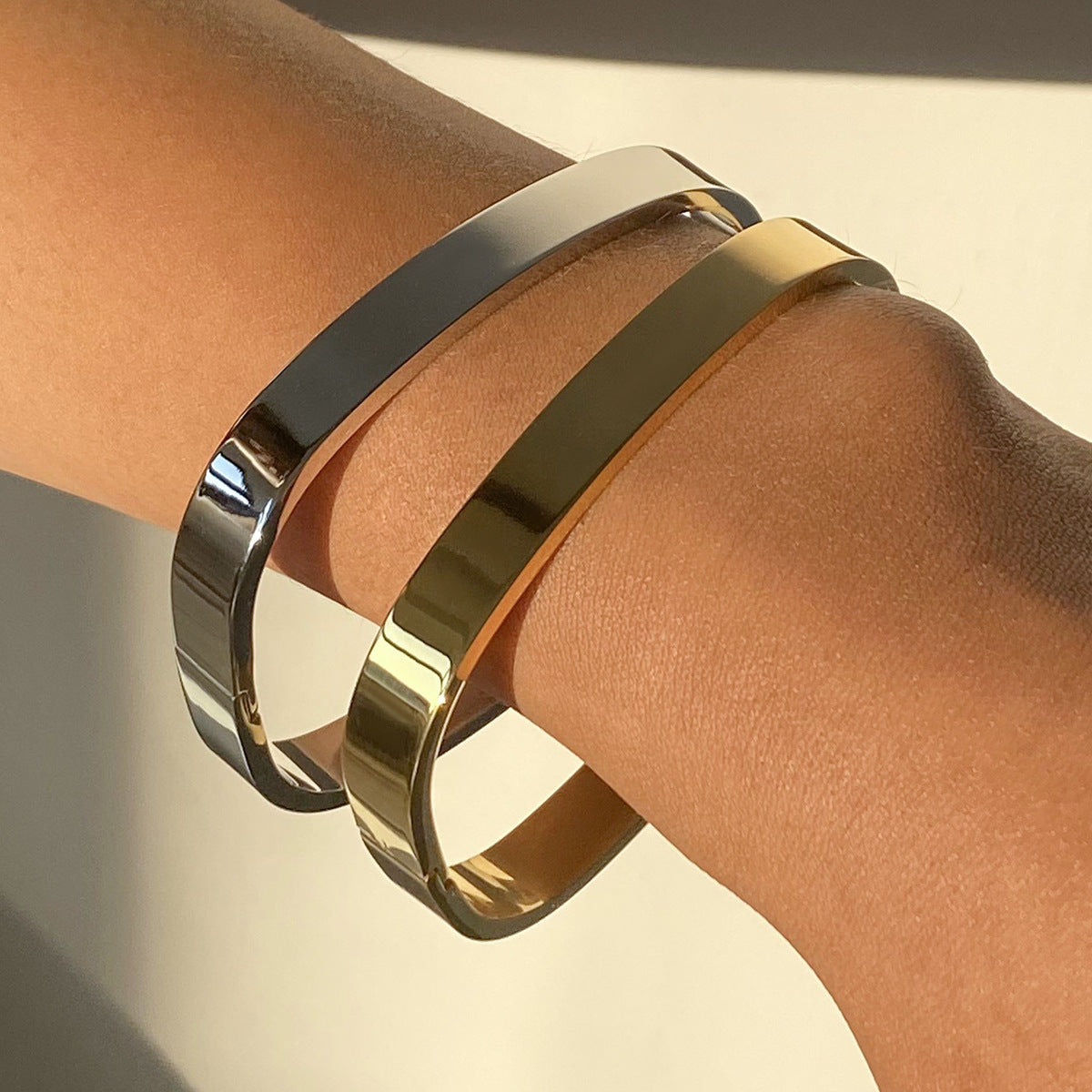 Karyn Titanium Steel Cuff Bracelet [G0K8IIVI]