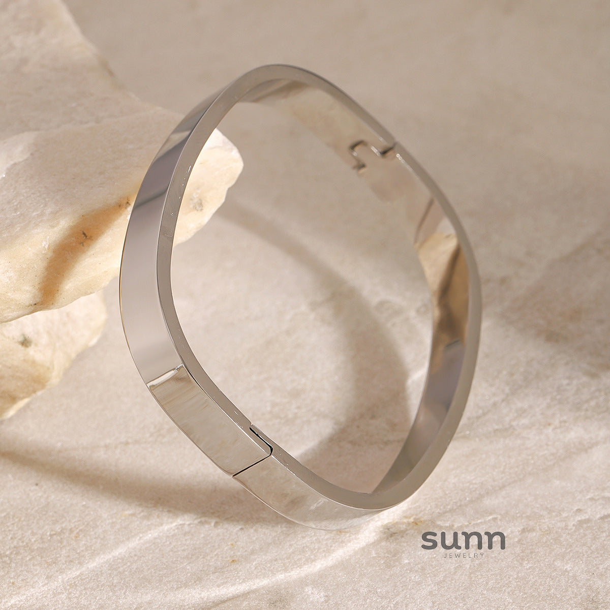Karyn Titanium Steel Cuff Bracelet [DNFVYQ3F]