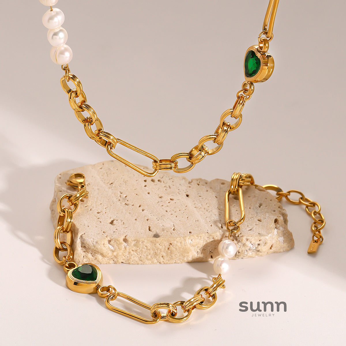 Kasia Heart Pearl Necklace Set [W666QZVL]