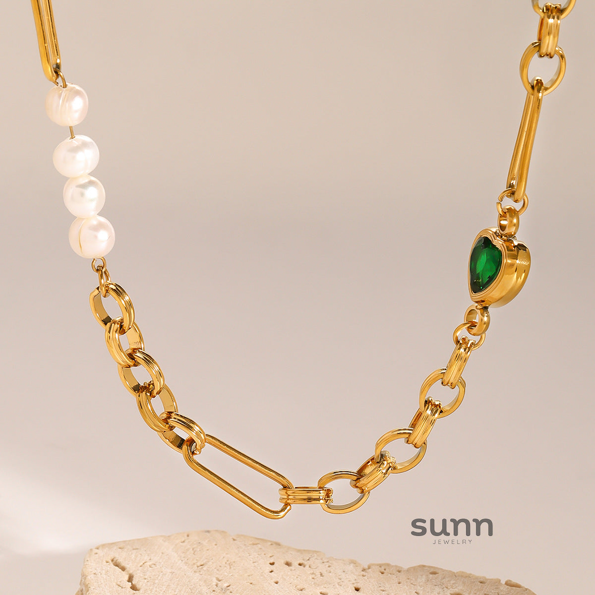 Kasia Heart Pearl Necklace Set [2AFVT12W]