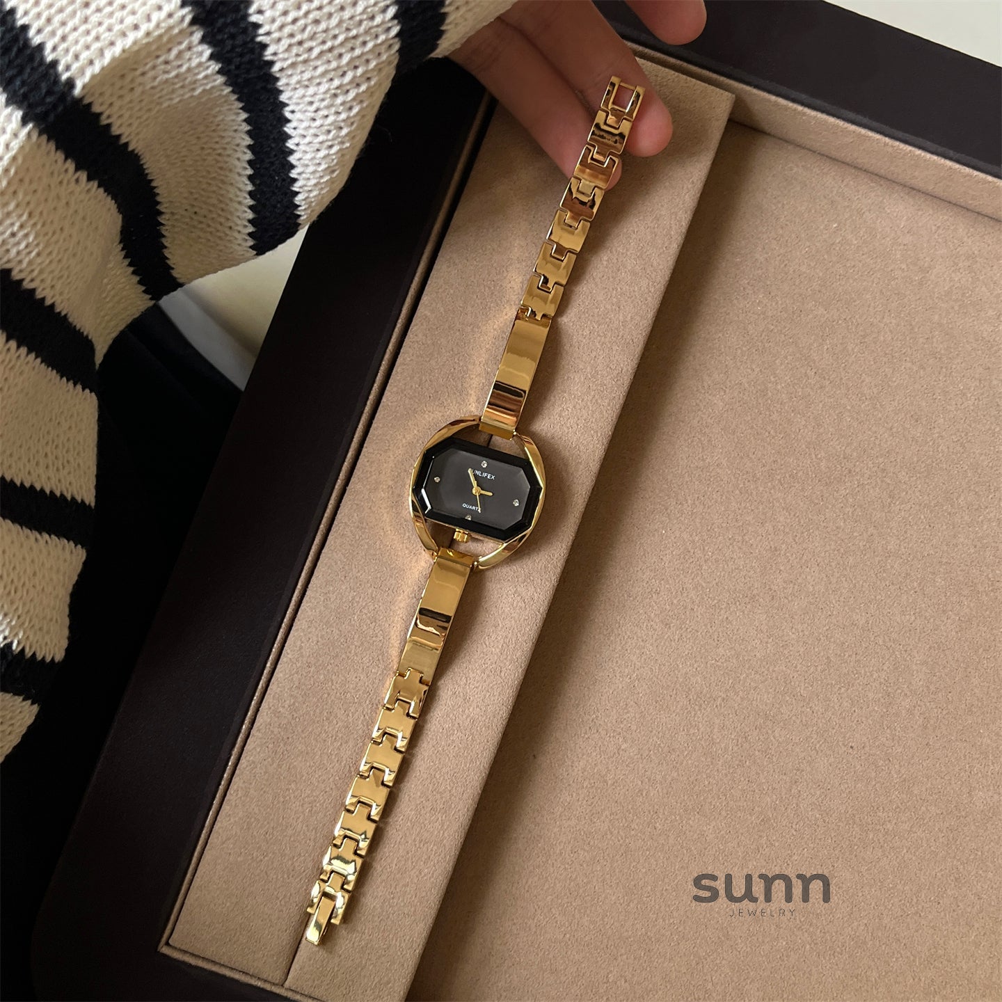Kassia Mid-Century Mesh Watch [M928XY86]