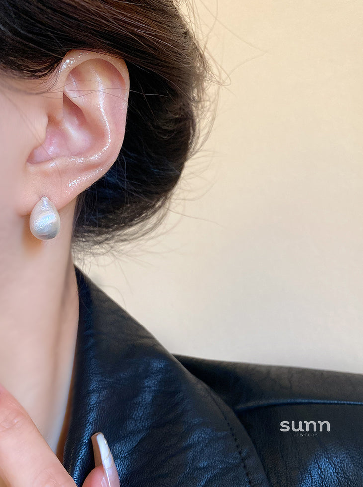 Kassidee Frosted Bean Drop Earrings [DBXD3SXD]