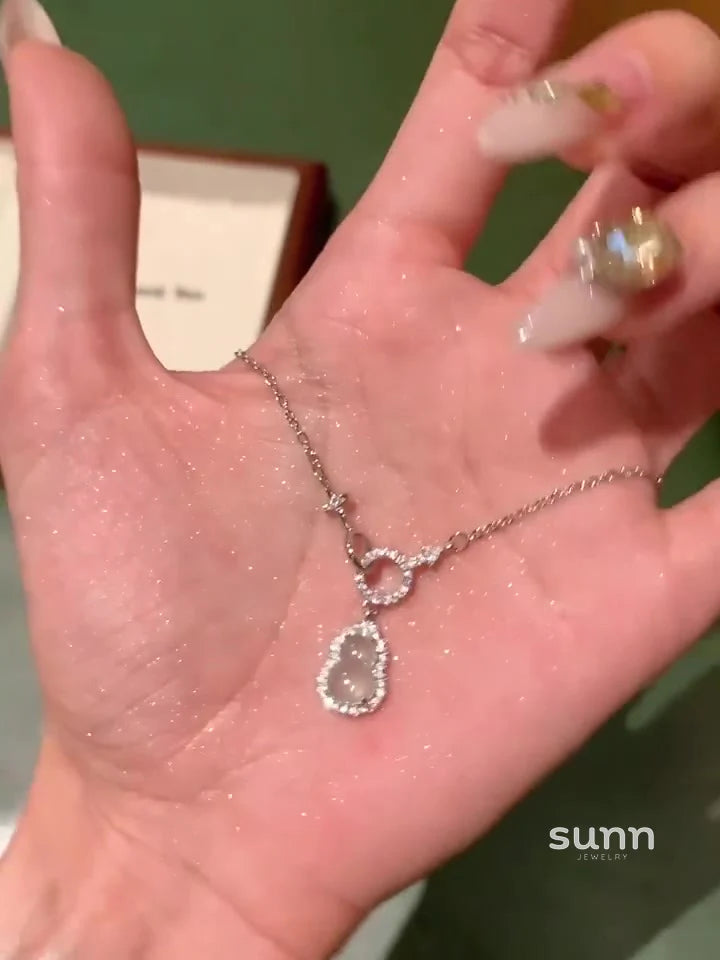 Kassidee Sparkling Gourd Necklace
