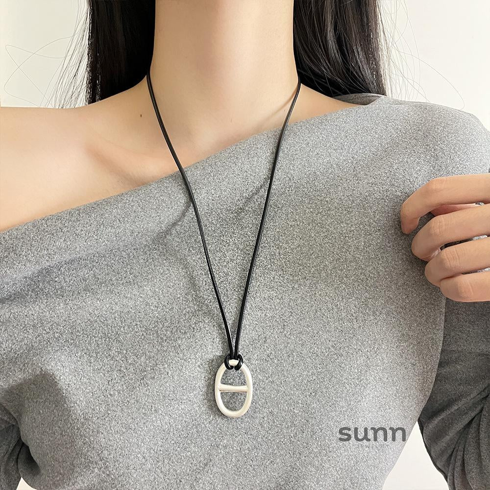 Kataleah Geometric Pendant Necklace [OQPOD0JU]