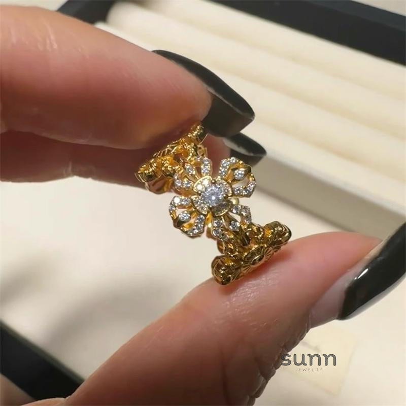 Kataleyah Baroque Floral Ring [0KNQ6EQO]