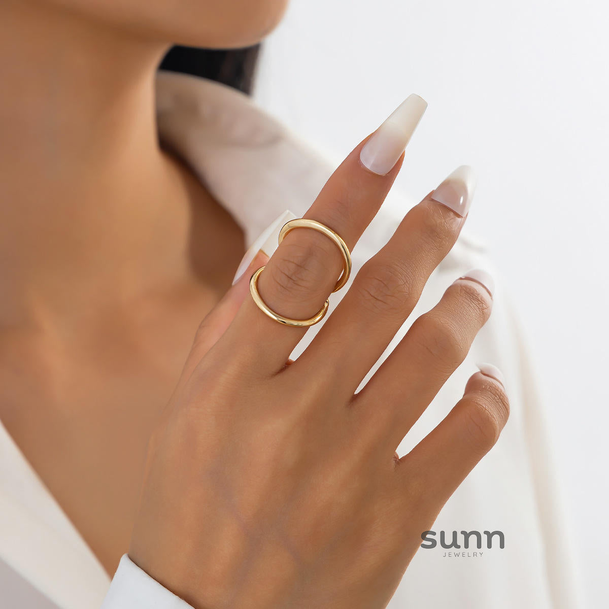 Katara Glossy Wave Cuff Bracelet [MIE11C3B]