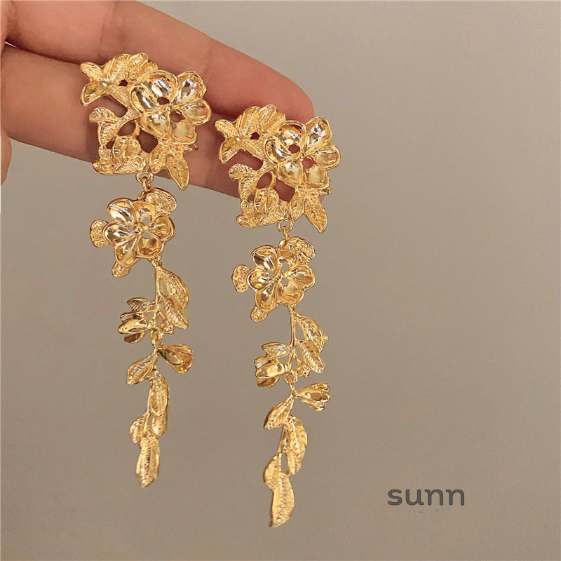 Katheryn Floral Drop Earrings [B9B1H4PI]