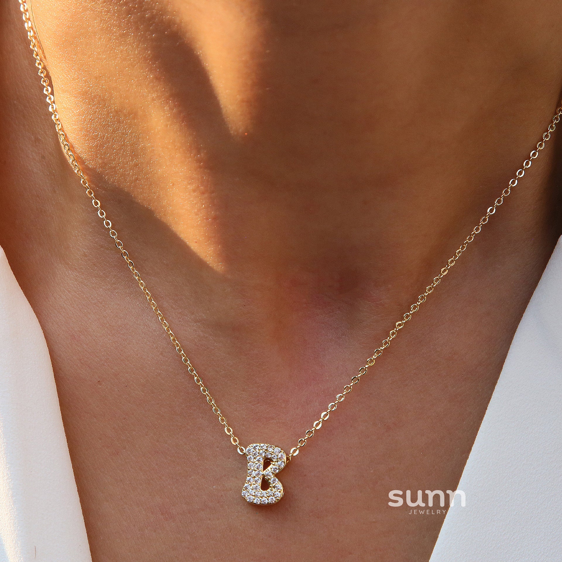 Katheryn Pave Initial Necklace [49MXGSKE]