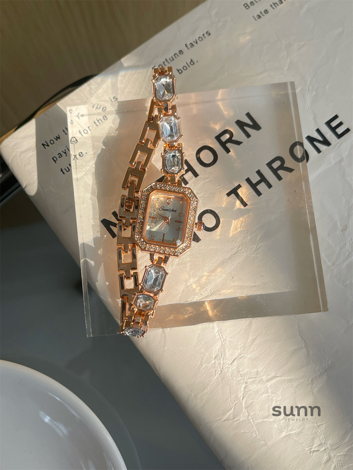 Katie Square Emerald Bracelet Watch [HA39XPU5]