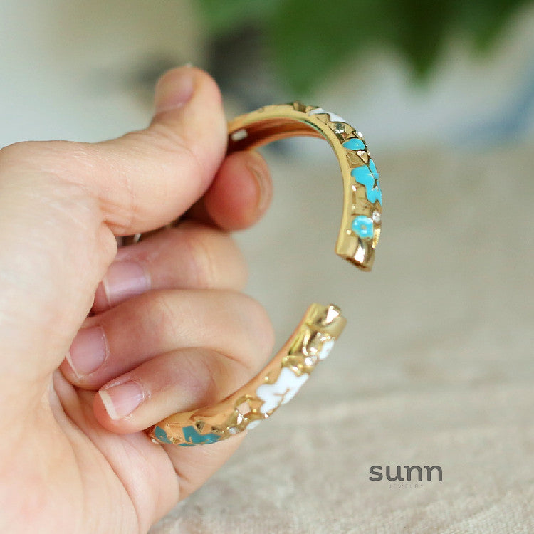 Kattleya Star Enamel Bracelet [J0HSGDWJ]