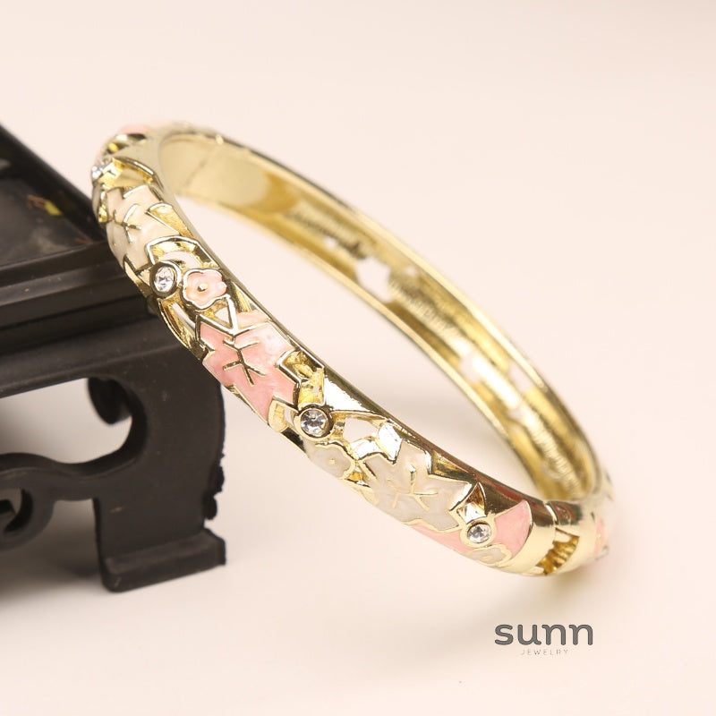 Kattleya Star Enamel Bracelet [ZNNKYY1P]