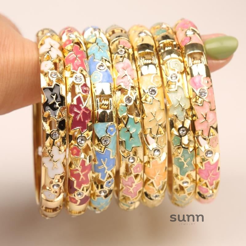 Kattleya Star Enamel Bracelet [TKI1F0J9]