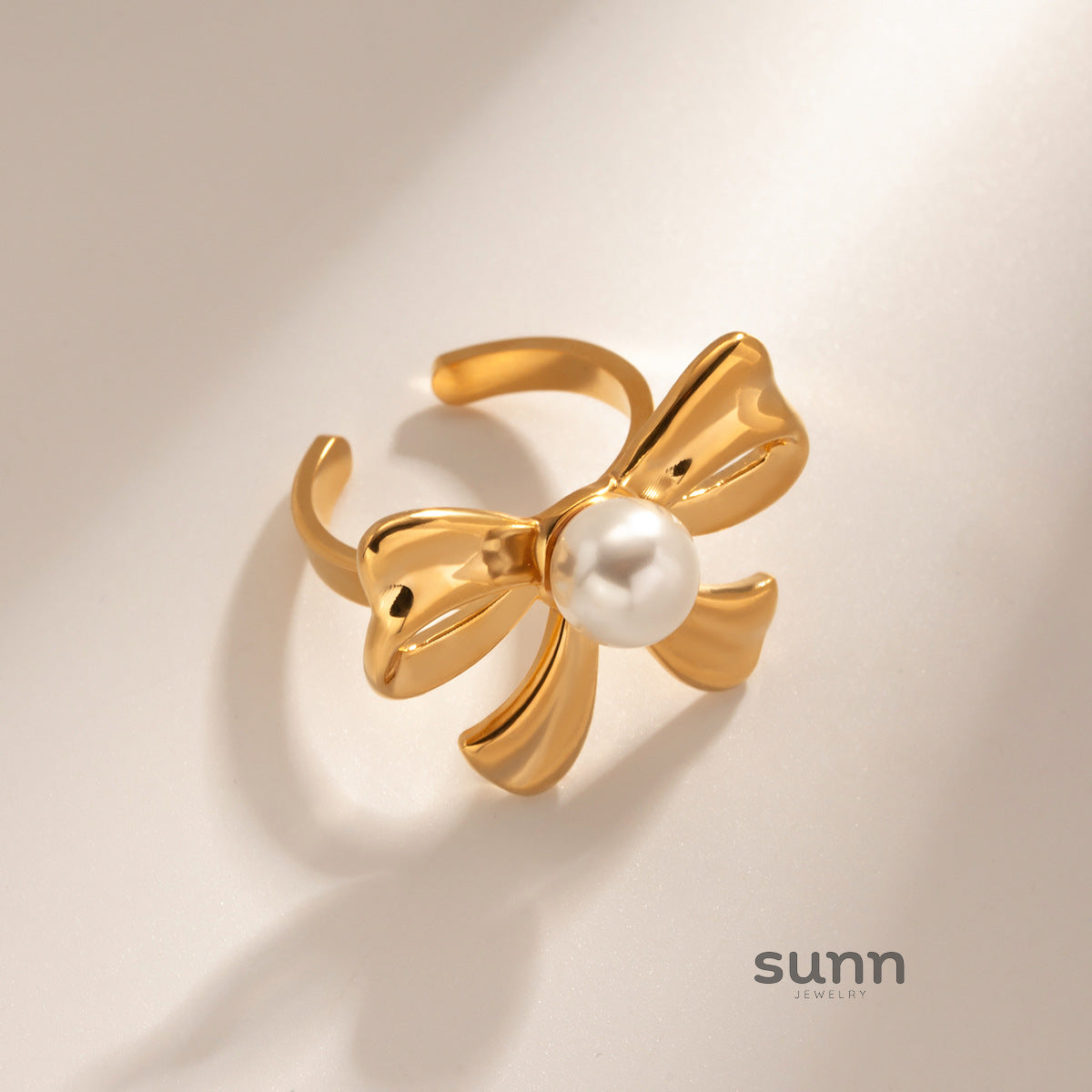 Kay Pearl Bow Ring [5AD1ATE8]