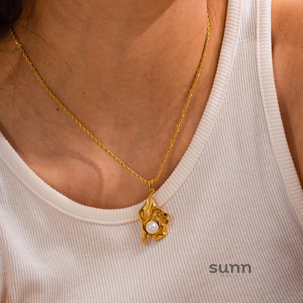 Kayce Pearl Clavicle Necklace [81DMQIMO]