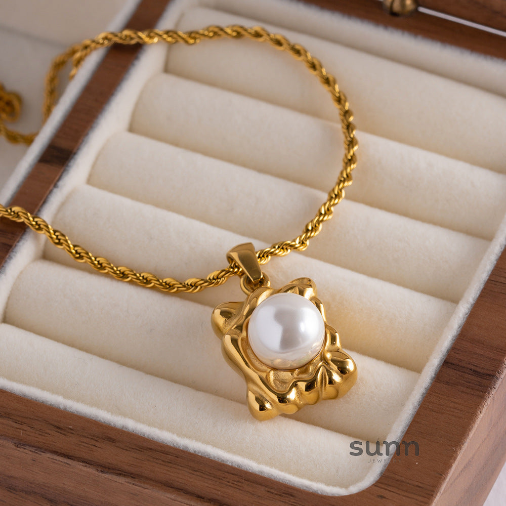 Kayce Pearl Clavicle Necklace [5OEZ7VOJ]