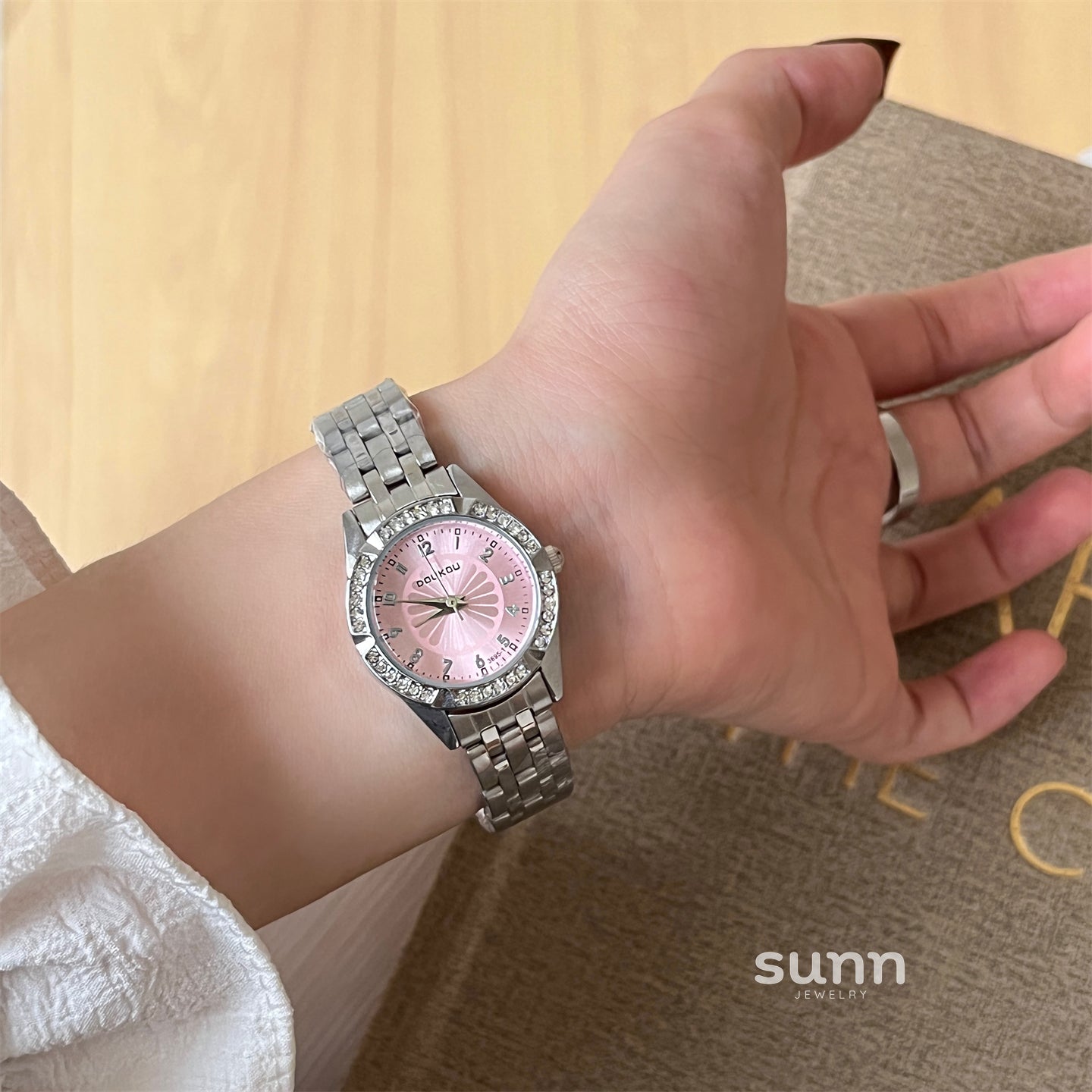 Kaydance Dainty Daisy Watch [J8RC7ACR]