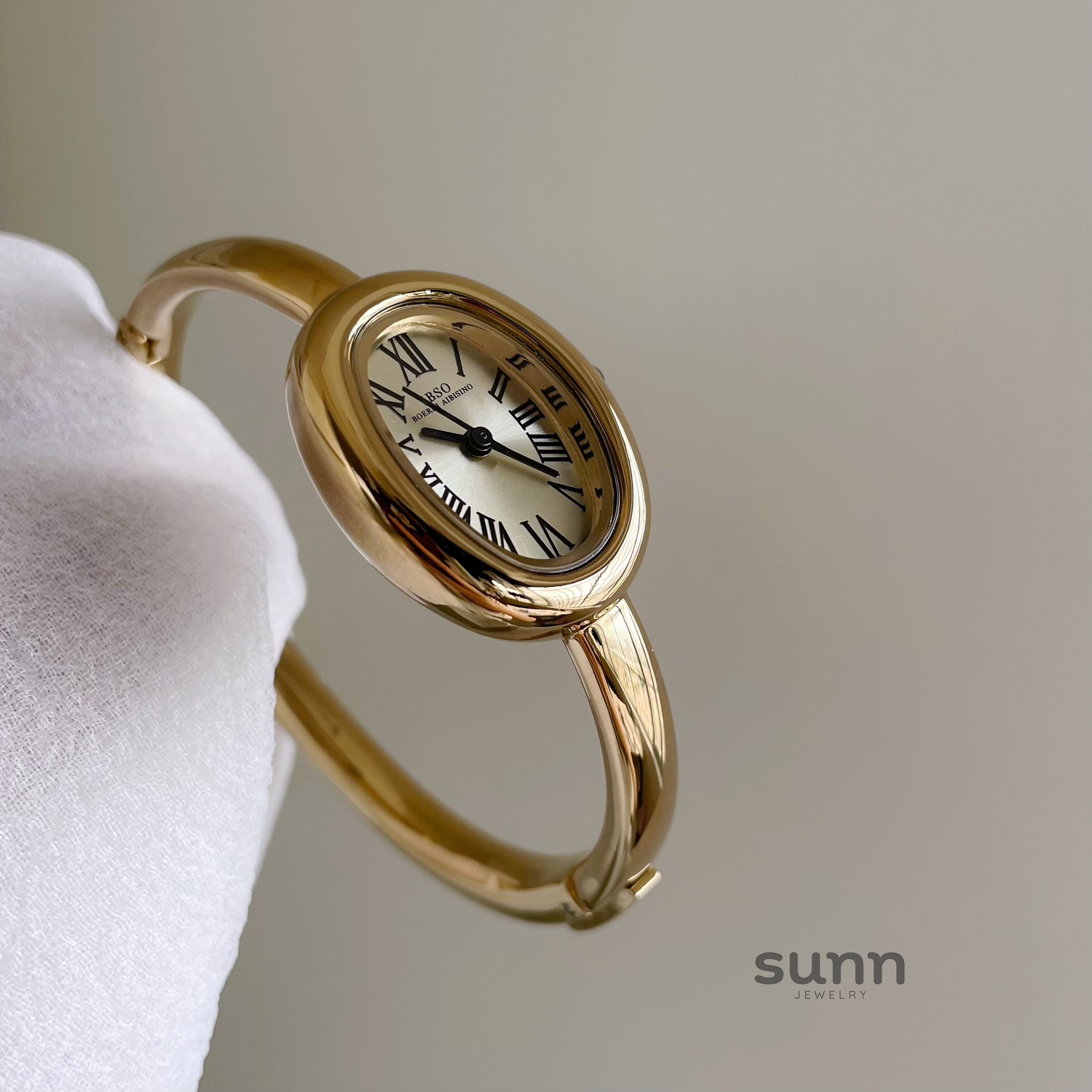 Kaydee Elliptical Bracelet Watch [TY64B704]