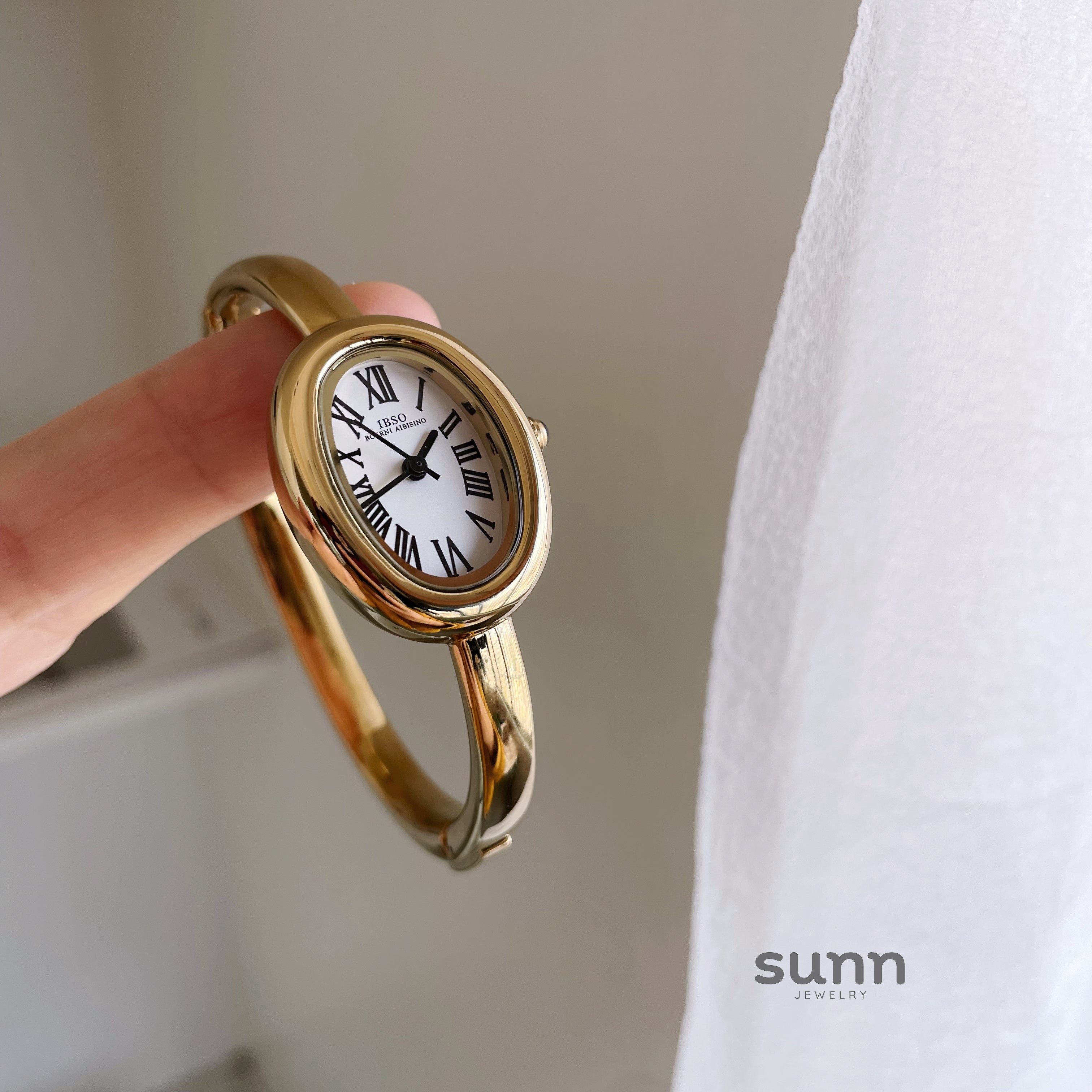 Kaydee Elliptical Bracelet Watch [A4RIK6AH]