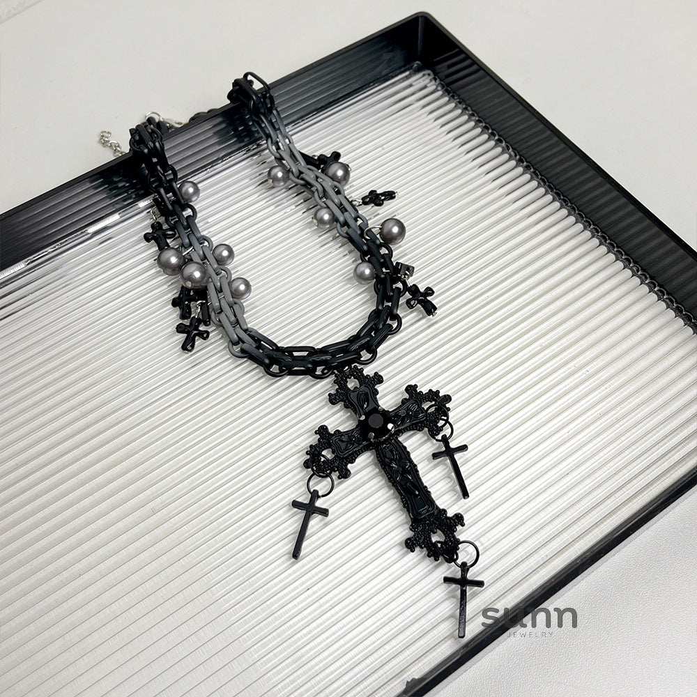 Kaylah Gothic Cross Necklace [WRSYB5KV]