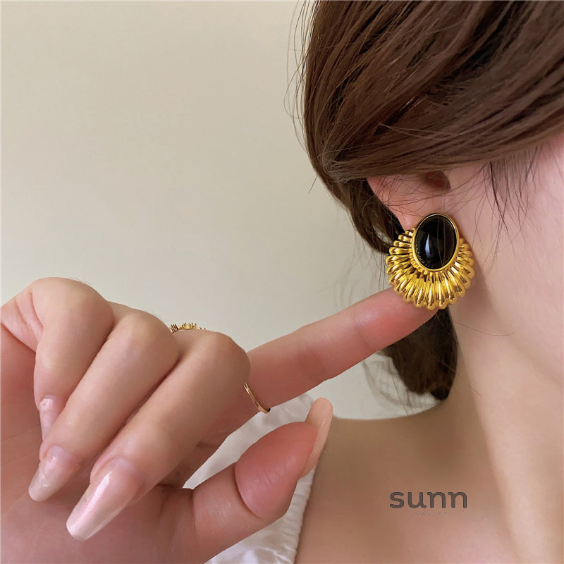 Kaylah Sculptural Gold Earrings [NC5IMELH]