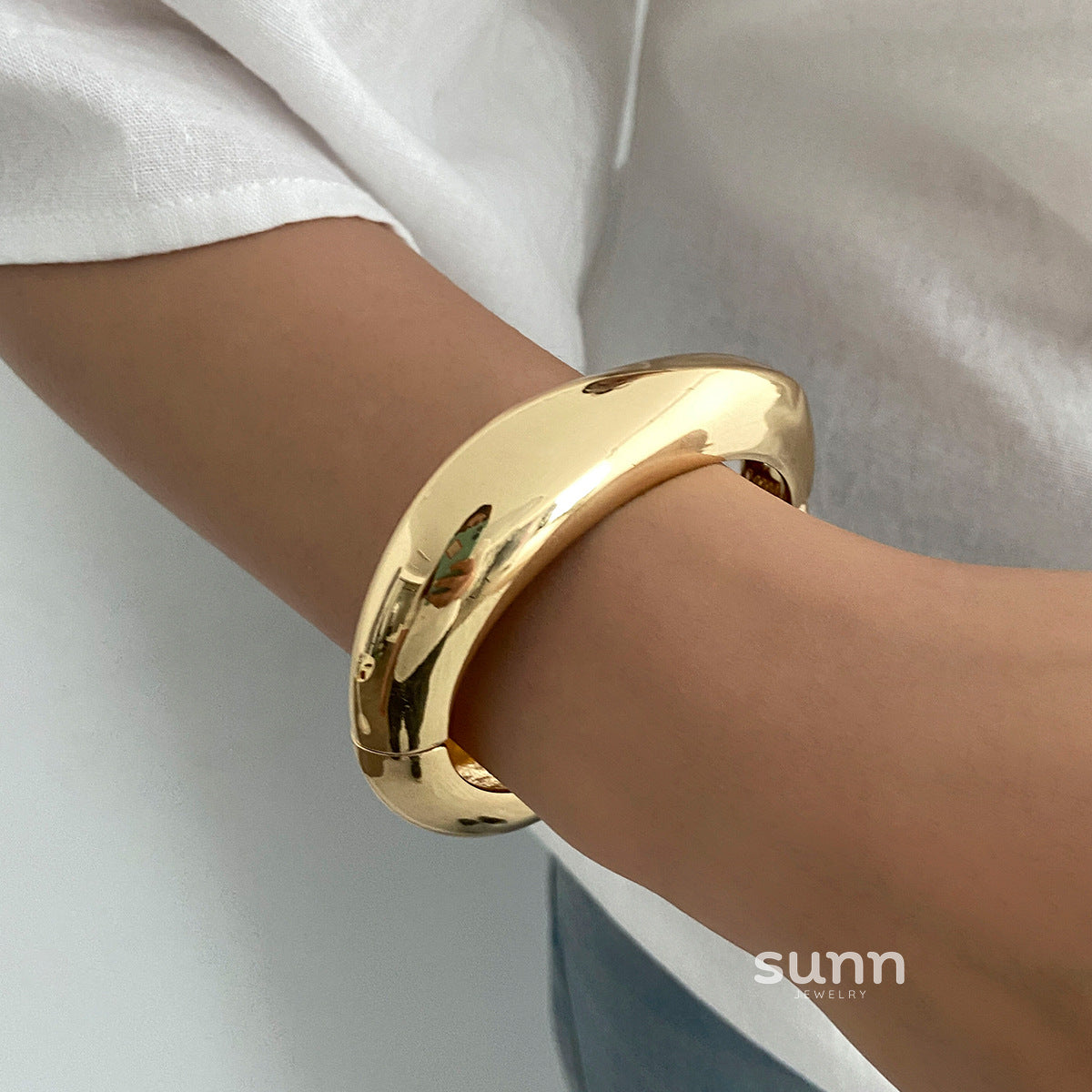 Kaylani Smudged Resin Bangle [WUW6XS72]