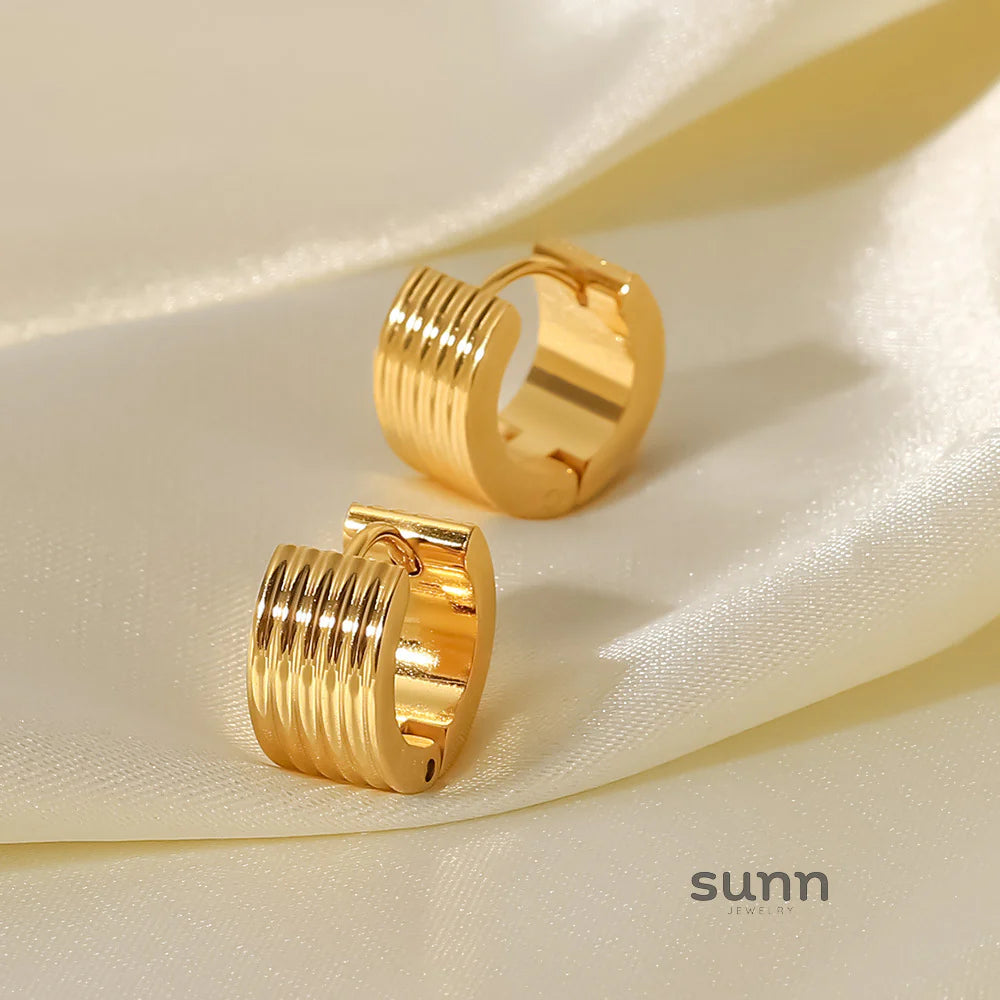 Kayleah Gold Ribbed Hoops