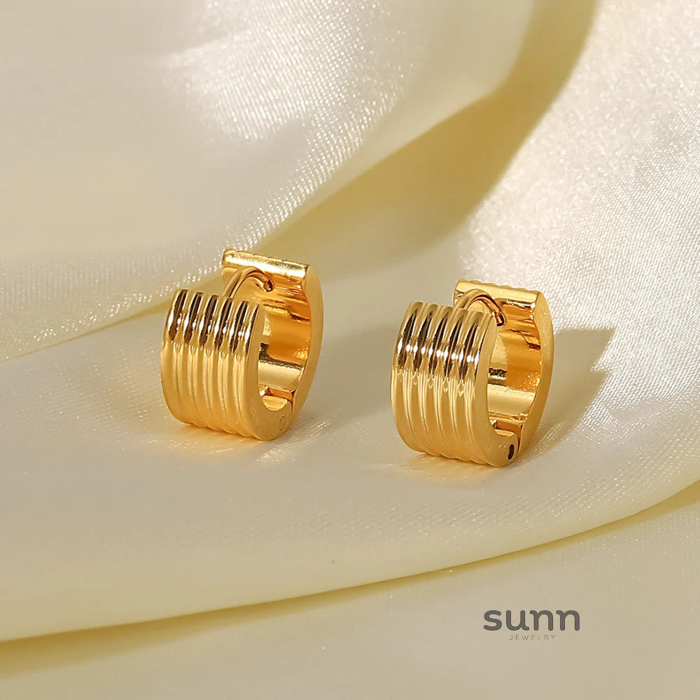 Kayleah Gold Ribbed Hoops