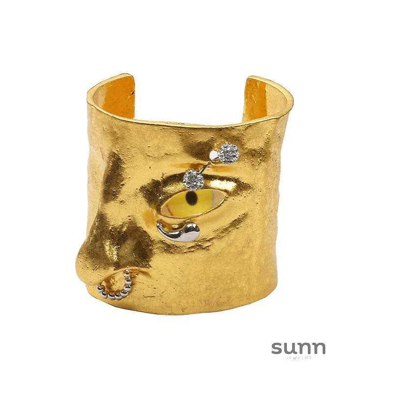 Kayleah Sculptural Face Bracelet