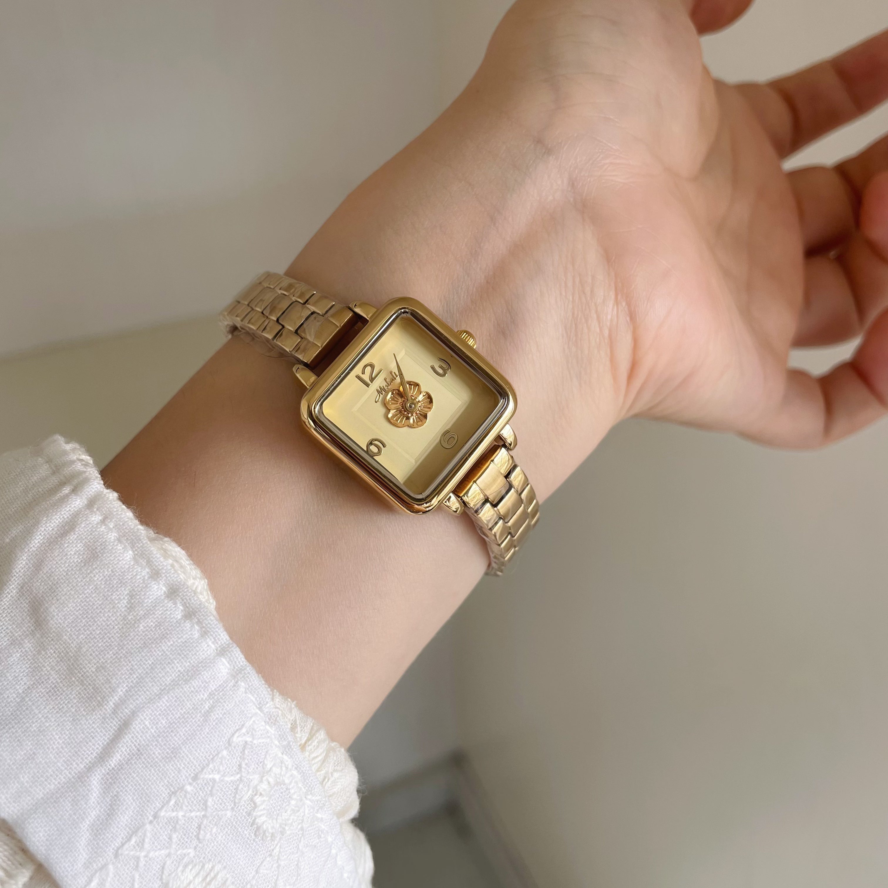Kayleah Square Camellia Watch [F5GZVEGG]