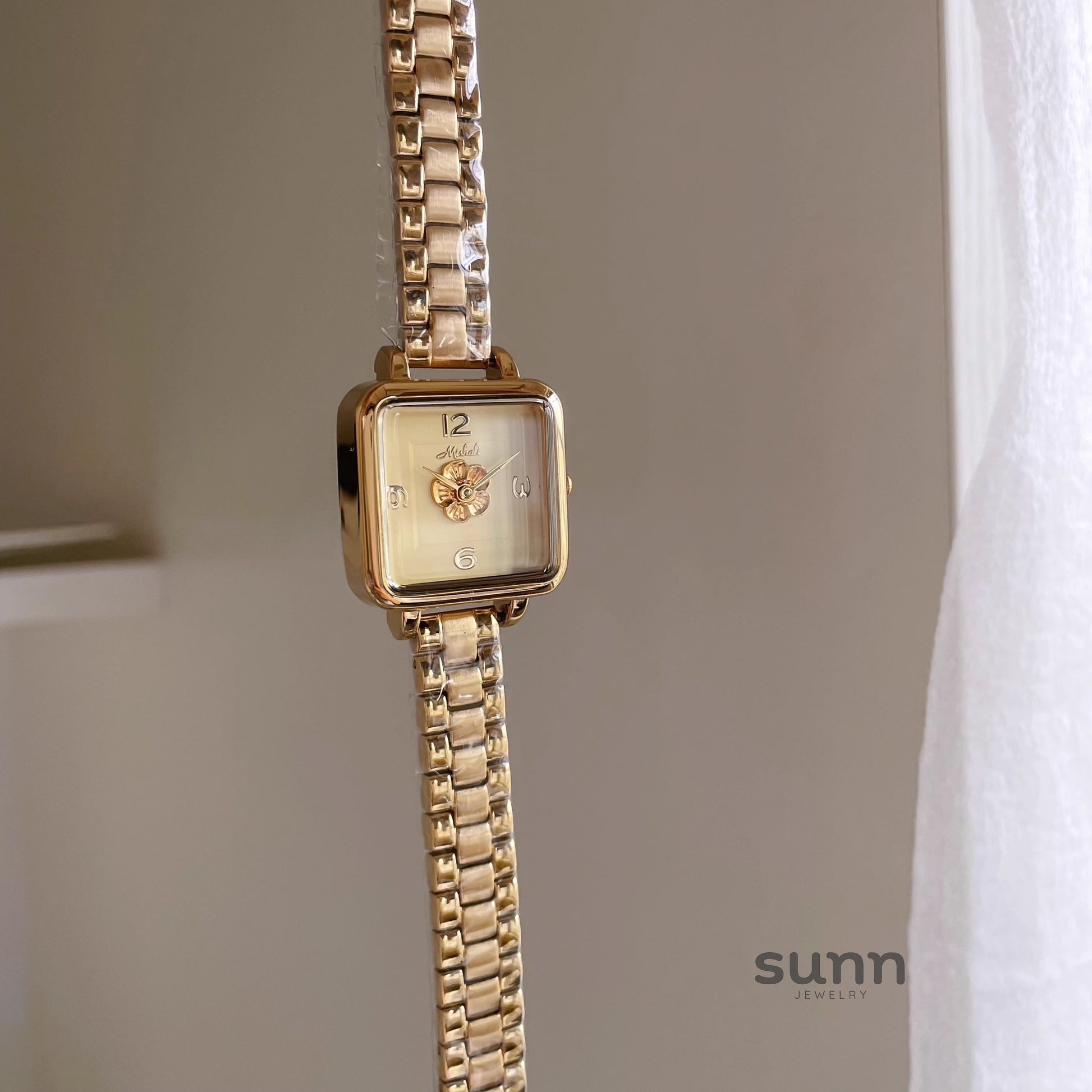 Kayleah Square Camellia Watch [V798DZDR]