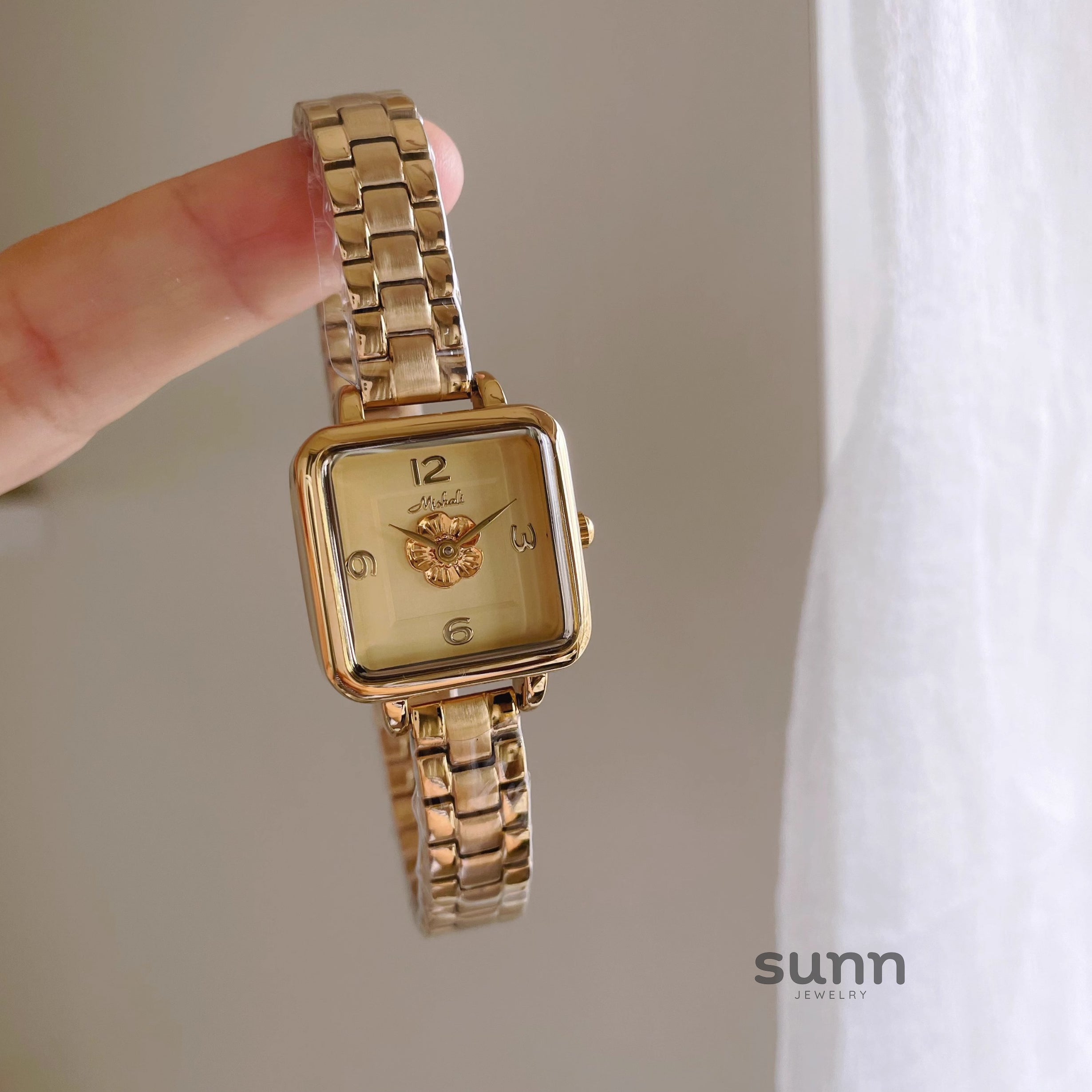 Kayleah Square Camellia Watch [2XIQLE22]