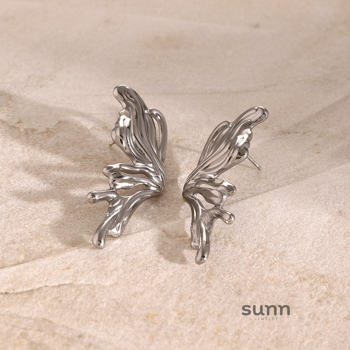 Kaylei 3D Butterfly Studs [CMOEPIC1]