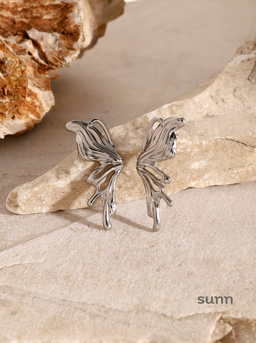 Kaylei 3D Butterfly Studs [RLY9WOHY]